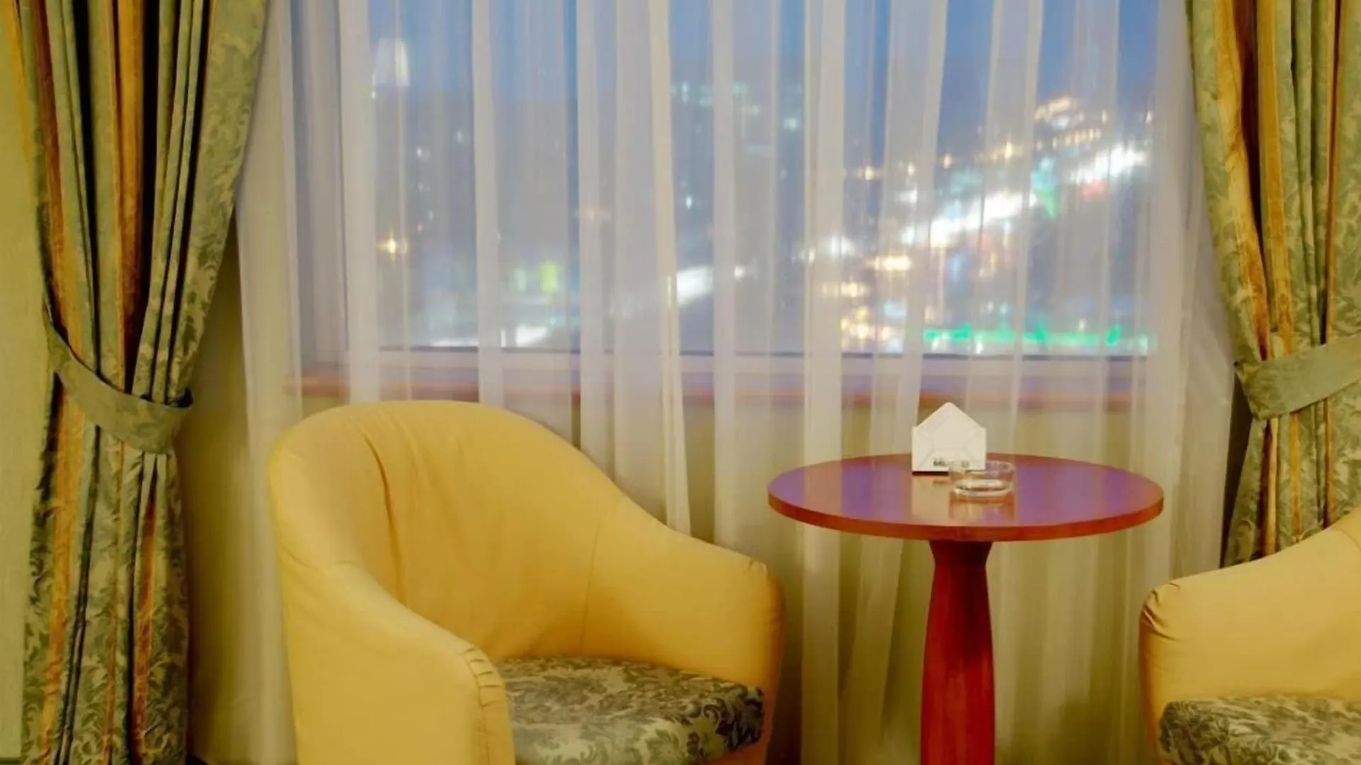 בורגאס Mirage Hotel 4*,